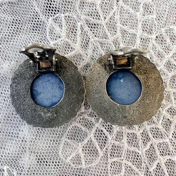 Vintage Denim Lapis Clip Button Earrings - Picture 4 of 10